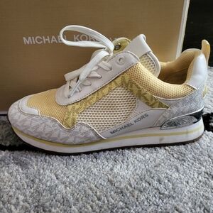 Micheal Kors Tennis Shoes